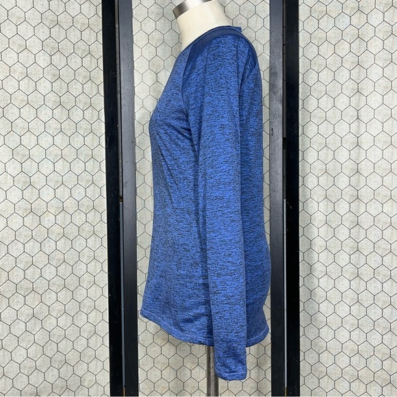 ClimateRight by Cuddl Duds Long Sleeve Top with Thumbholes - Picture 2 of 11